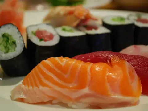 Sushi / Sashimi sống