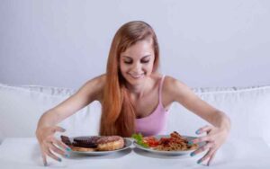 Ăn đồ ăn nhanh có làm chậm chuyện có thai