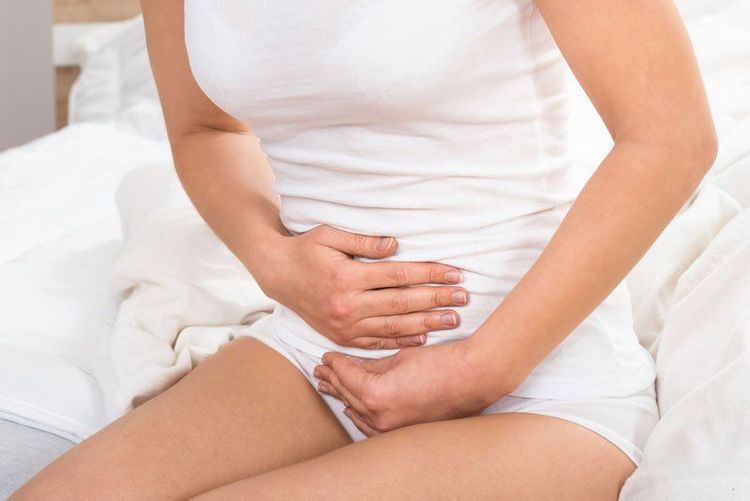 Chậm kinh nhưng đau bụng dưới