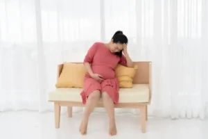 Chuyển dạ sinh non khi mang thai đôi Những điều mẹ cần biết