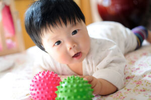 Em bé 17 tháng tuổi