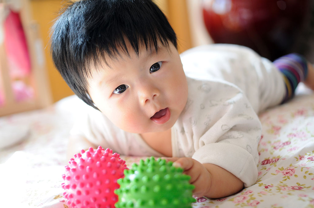 Em bé 17 tháng tuổi