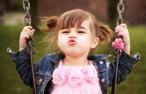 Em bé 24 tháng tuổi