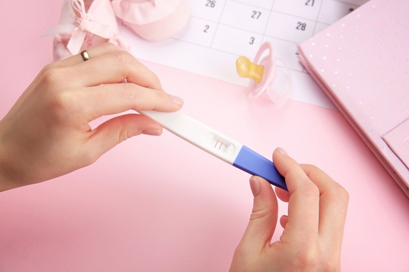 Beta hCG bao nhiêu thì thấy túi thai?